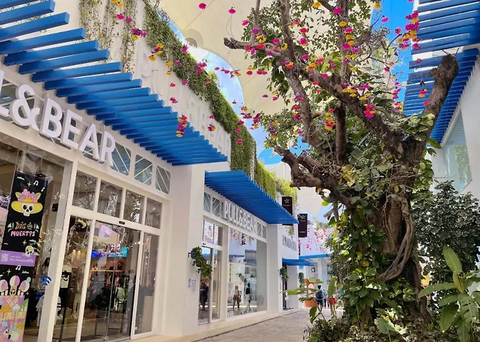 Stylish On The 5th Ave Of * Playa del Carmen