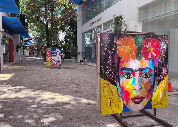 Stylish On The 5th Ave Of Playa del Carmen